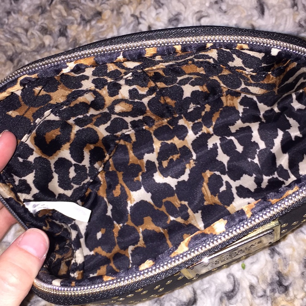 Victoria’s Secret Hand Purse 🖤💛 - Picture 4 of 7